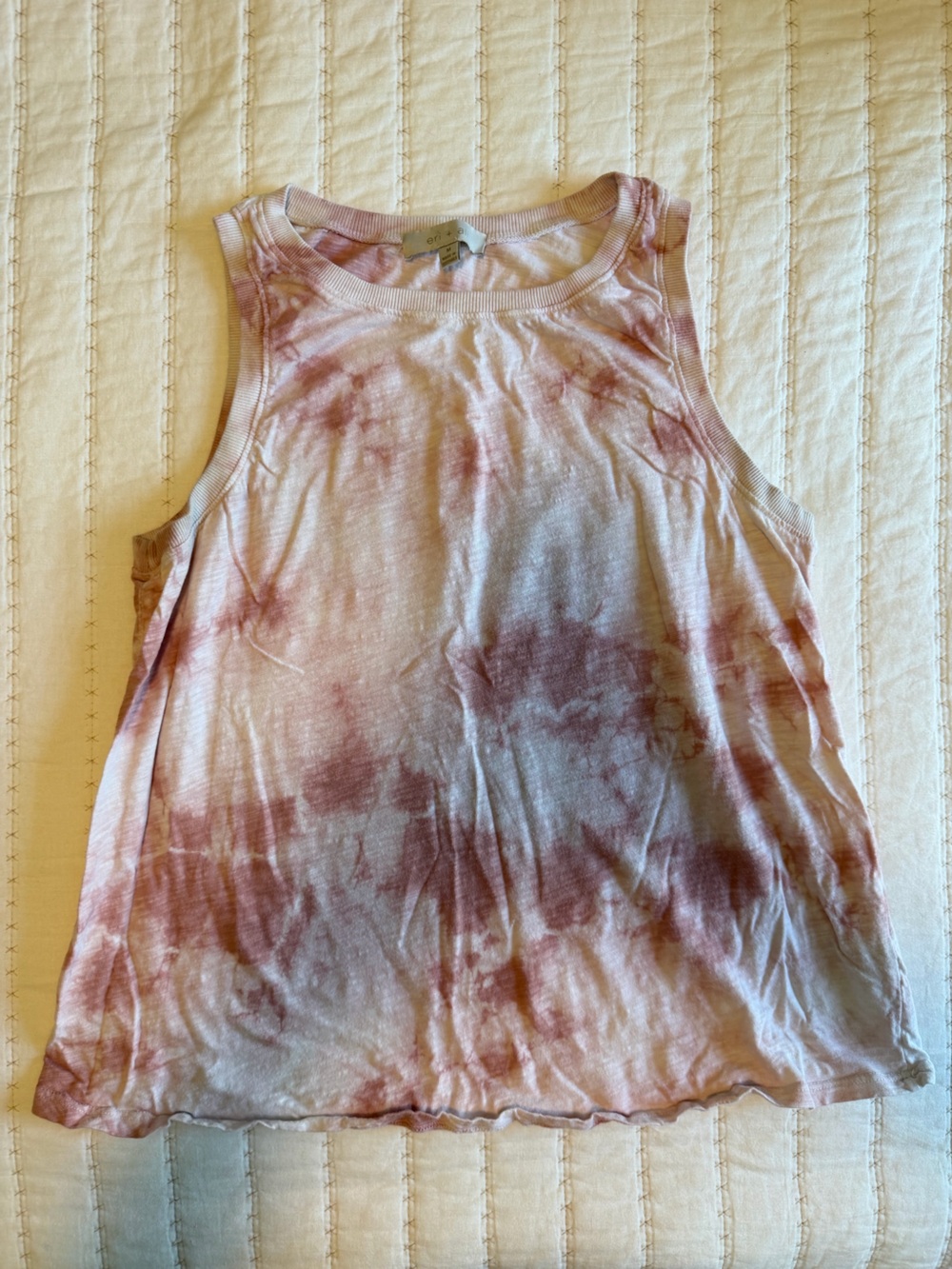 Tie-Dye Sleeveless Tank Top in Pink and Cream